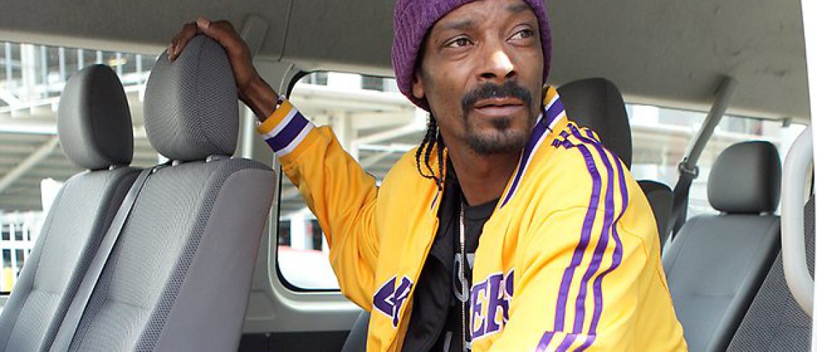 今日のUncle Snoop：2Chainzのインタビューを見て彼にバスケ試合を申し込む