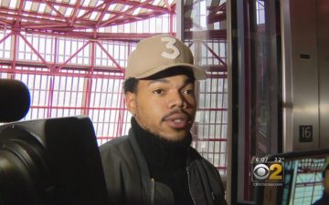 シカゴの公立学校の予算不足について、Chance the Rapperがイリノイ州知事と会談。その結果は？